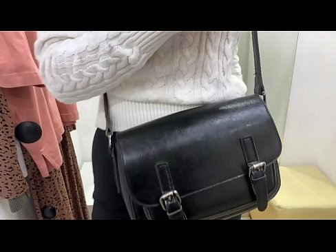 ❤️ Фитинг бөлмөсүндө жаш канчык FeralBerryди дилдо менен коомдук мастурбациялоо Порно fb бизде ky.courseclass.ru